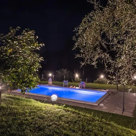 Holiday home Bella Aurora With Amazing Pool In Tuscany Lucca
